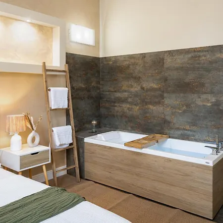 Elegante Appartamento Con Giardino Privato, Jacuzzi Nel Cuore Di Firenze Exterior photo