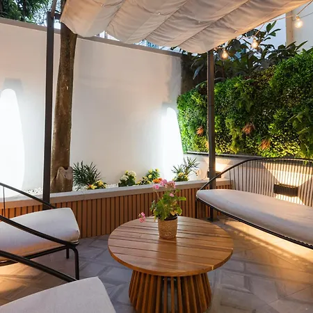 Elegante Appartamento Con Giardino Privato, Jacuzzi Nel Cuore Di Firenze Exterior photo