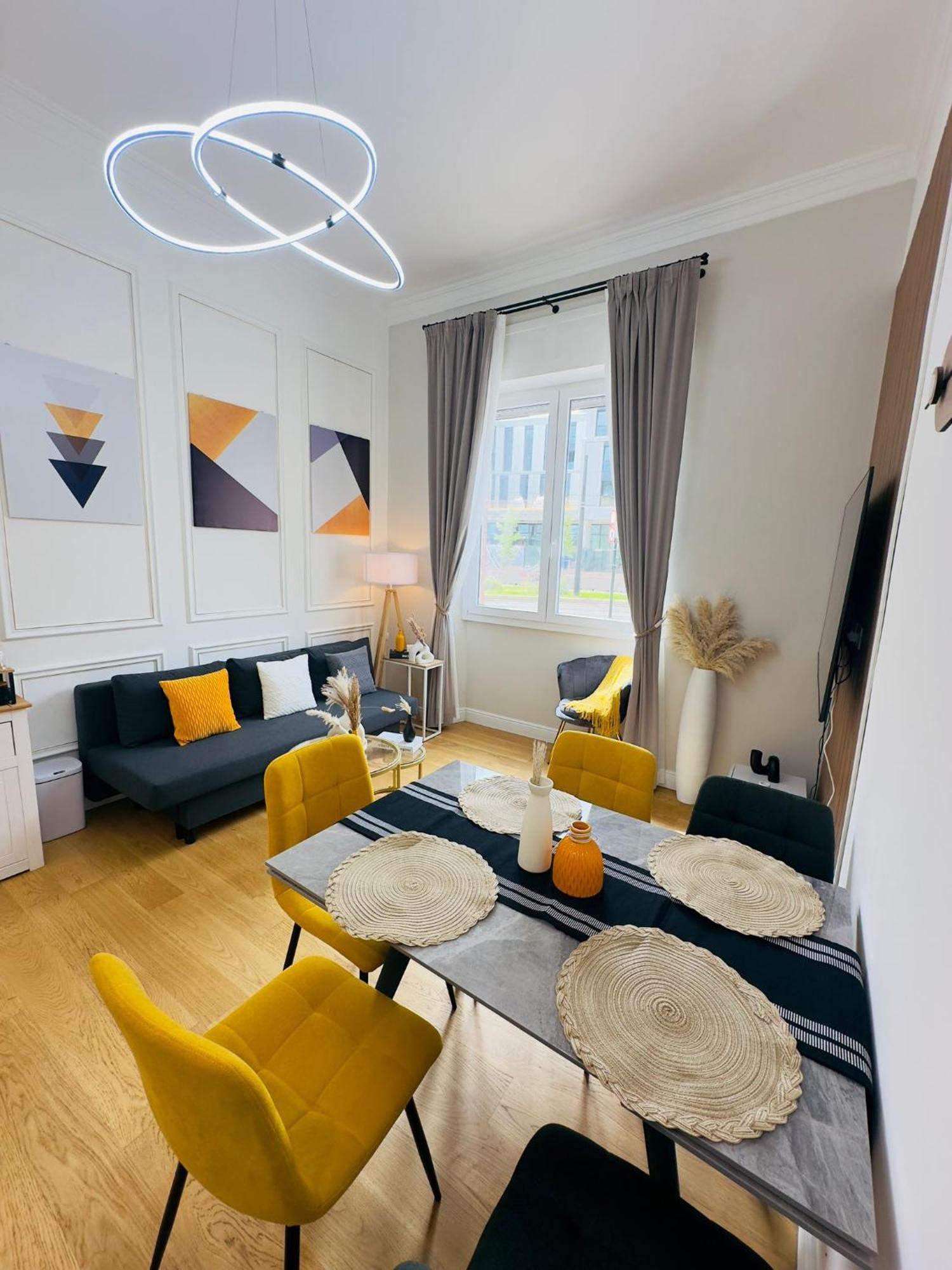 Elegante Con Giardino Privato, Jacuzzi Nel Cuore Di Apartment Florenz
